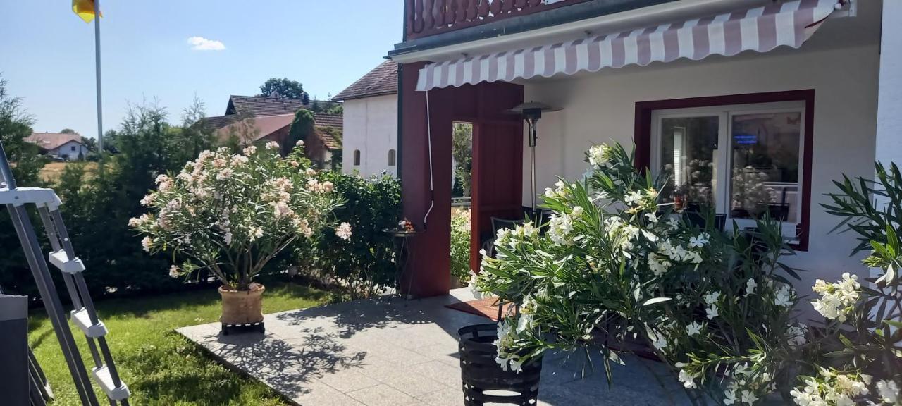 Gaestehaus Grenzenlos Aholfing Buitenkant foto